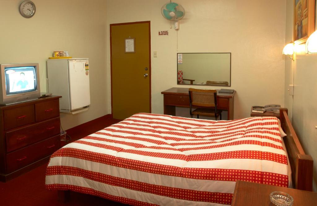 Phoenix Hotel Анхелес Номер фото