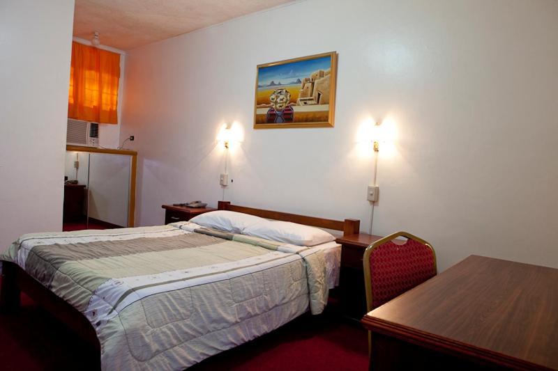 Phoenix Hotel Анхелес Экстерьер фото